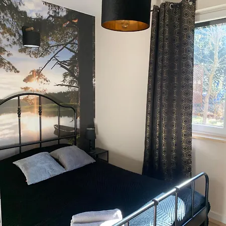 Mazury Nad Jeziorem Z Jacuzzi Szczytno (Warmian-Masurian)